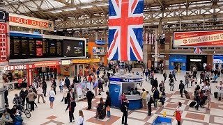 A Walk Through The London Victoria Station London England [upl. by Aineg]